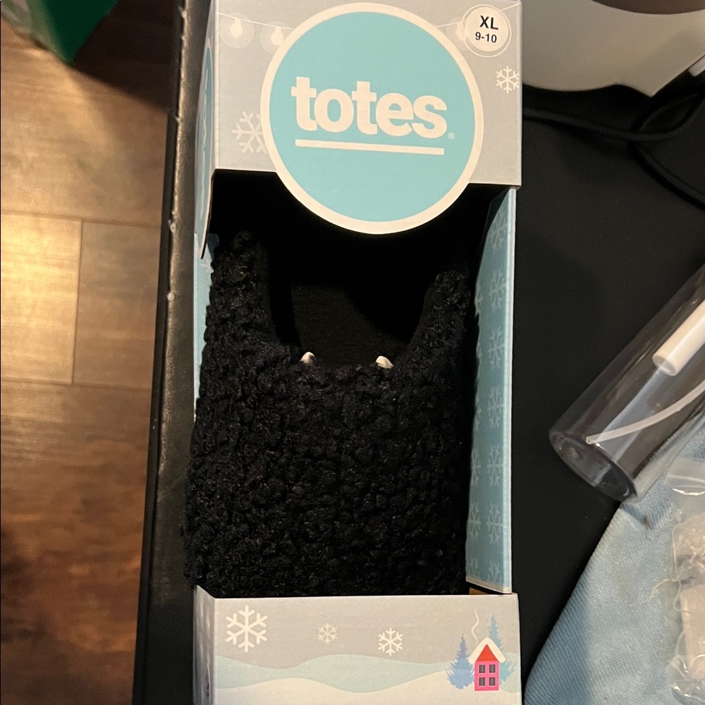 totes Women's Black Slippers